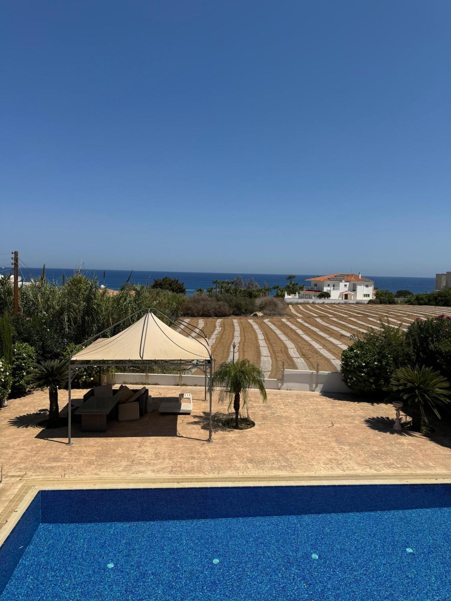 Villa Dafni Paralimni Exteriör bild