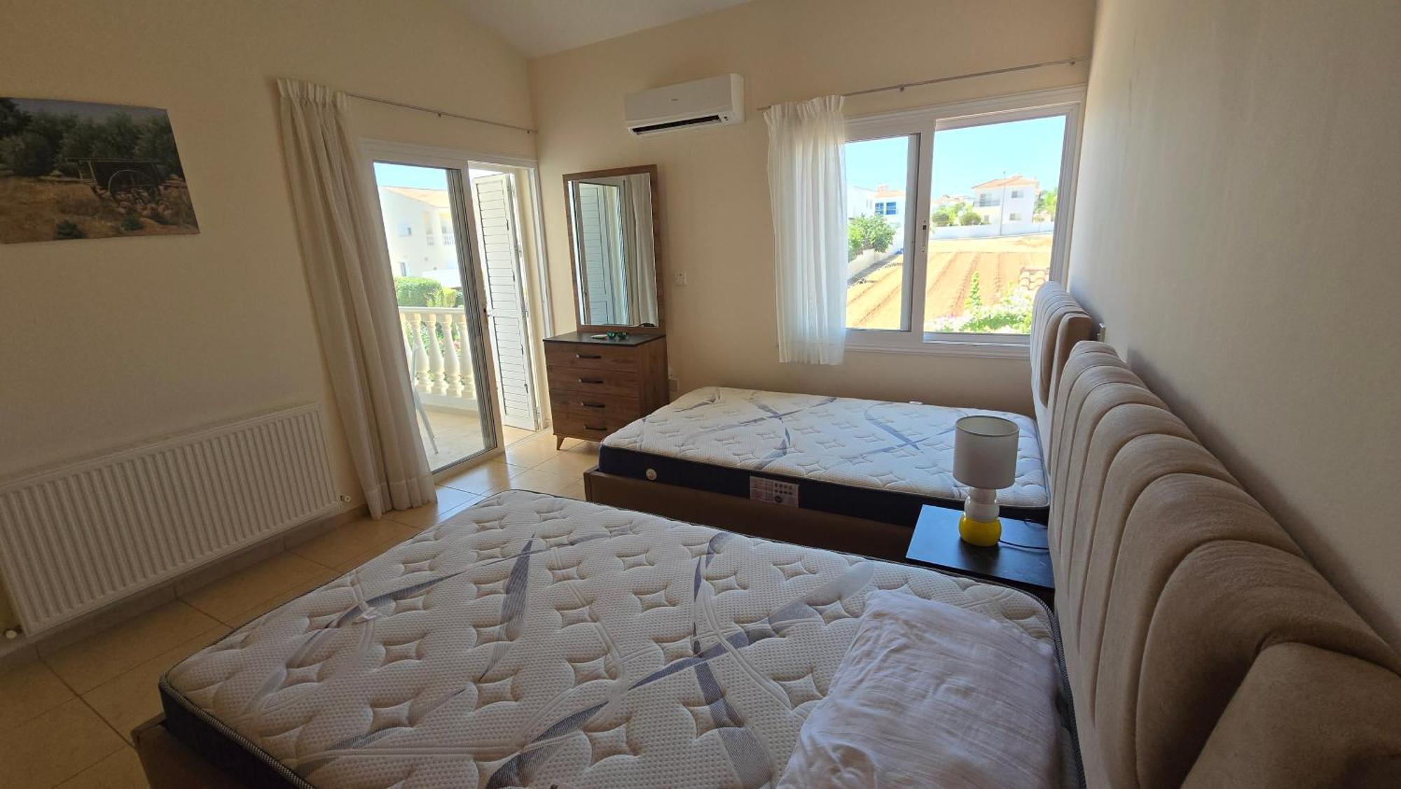 Villa Dafni Paralimni Exteriör bild
